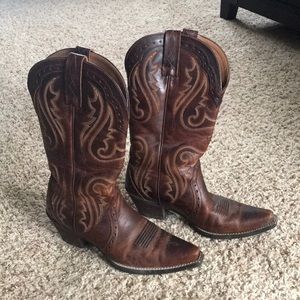 Ariat cowboy boots